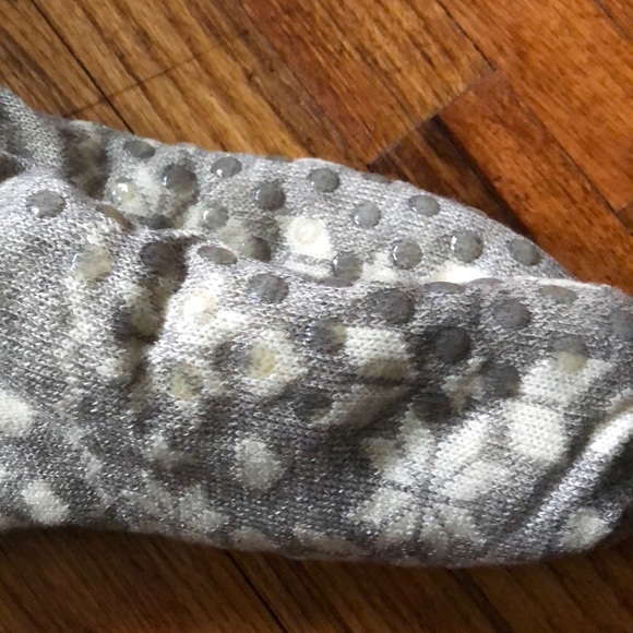 Calf length fuzzy socks - Picture 2 of 2